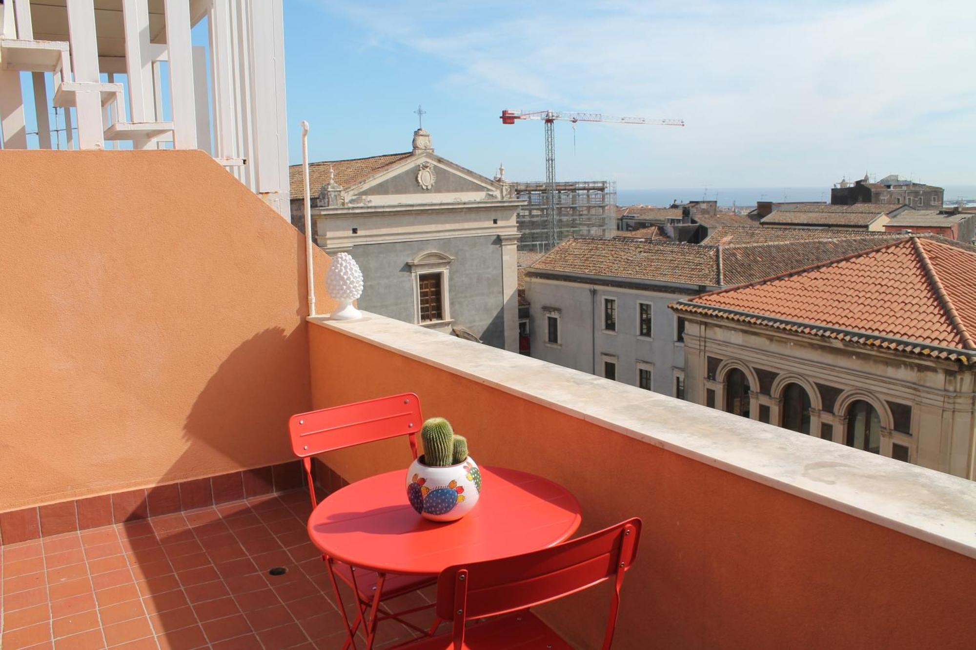 Donna Luisa-catania Charming CTA